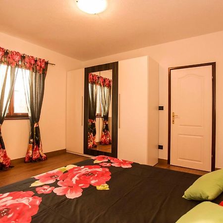 Holiday House Alex Rovinj Exterior foto