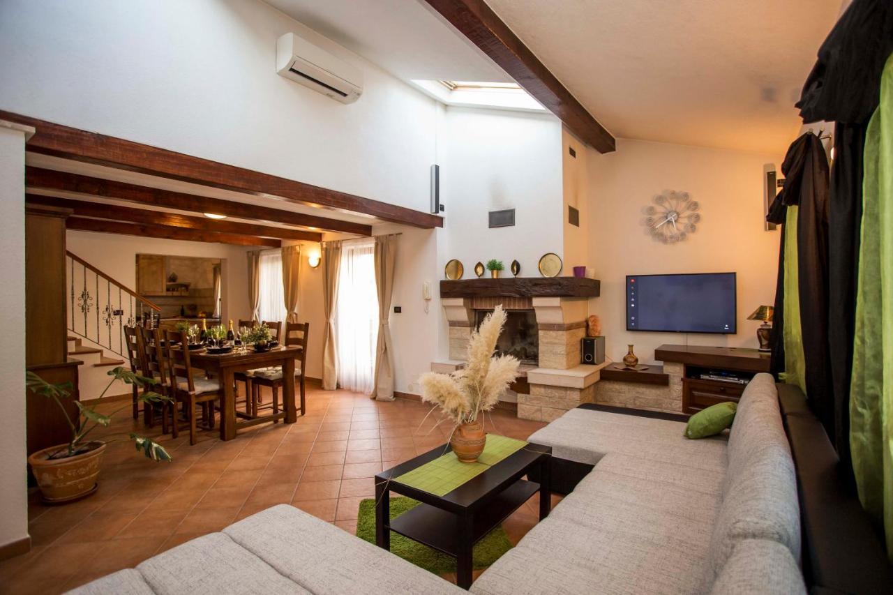 Holiday House Alex Rovinj Exterior foto