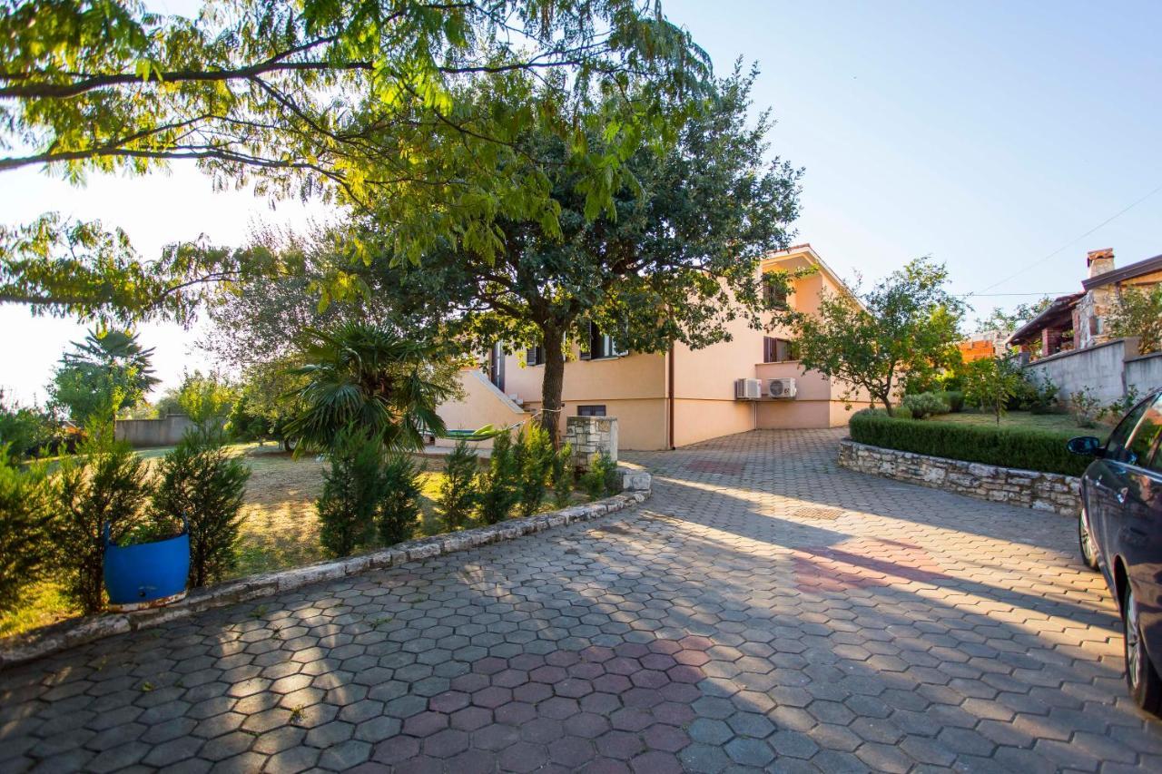 Holiday House Alex Rovinj Exterior foto