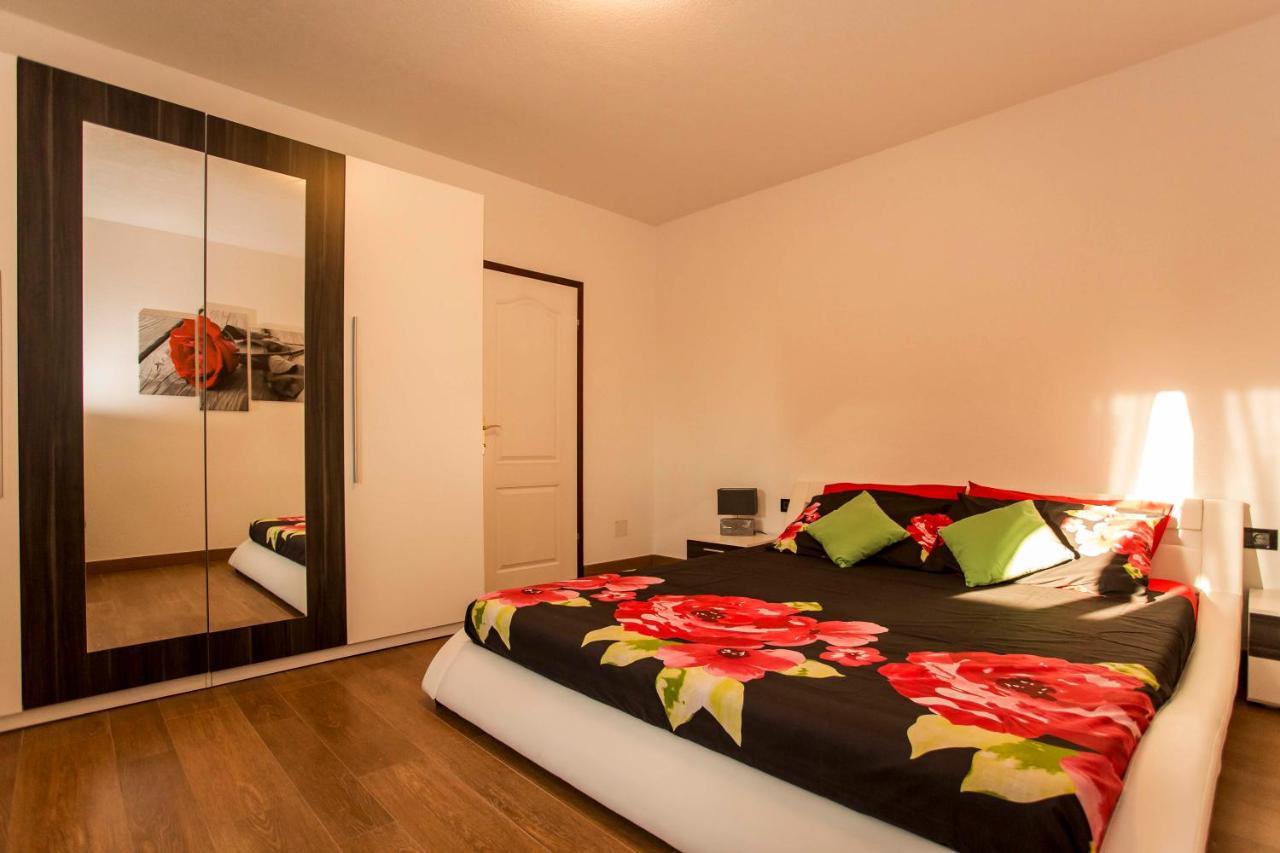 Holiday House Alex Rovinj Exterior foto
