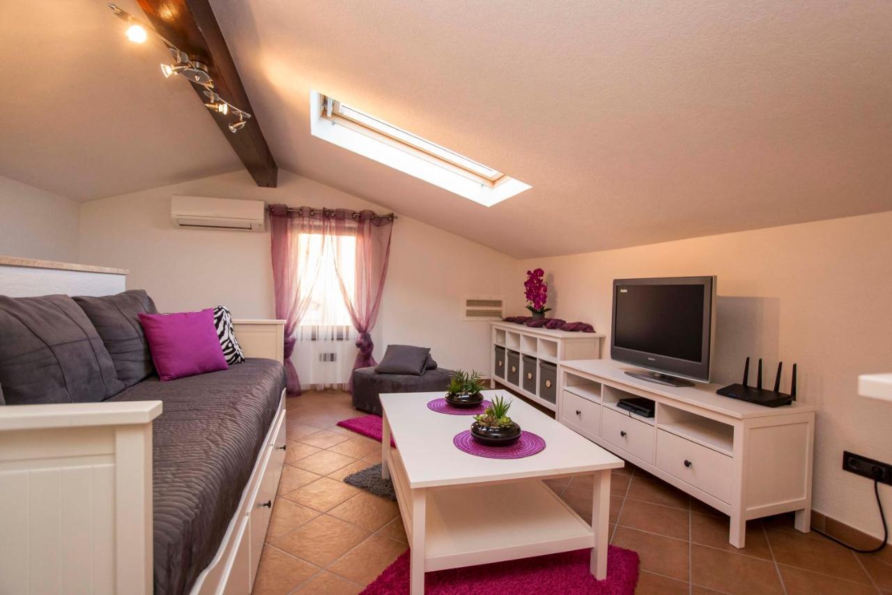 Holiday House Alex Rovinj Exterior foto